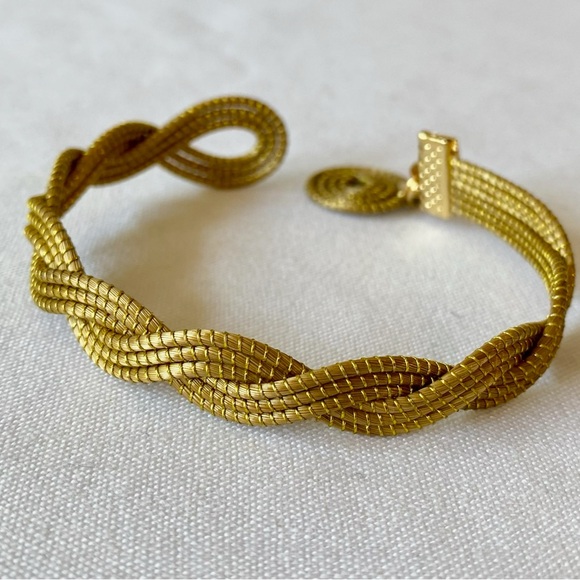 Rare Golden Grass Bracelet - Picture 3 of 3